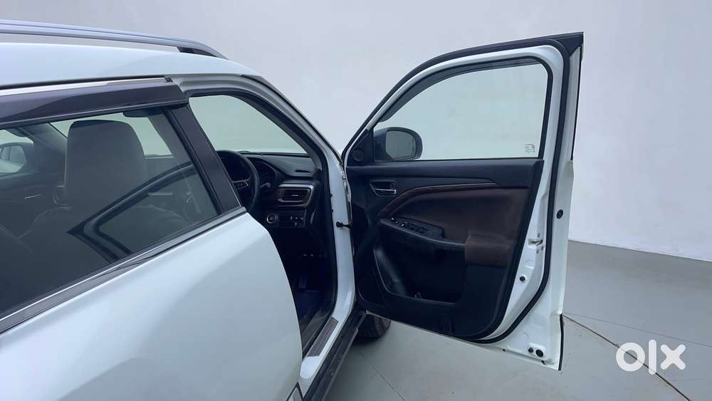 Maruti Suzuki Vitara Brezza 1.5 Zxi At, 2024, Petrol