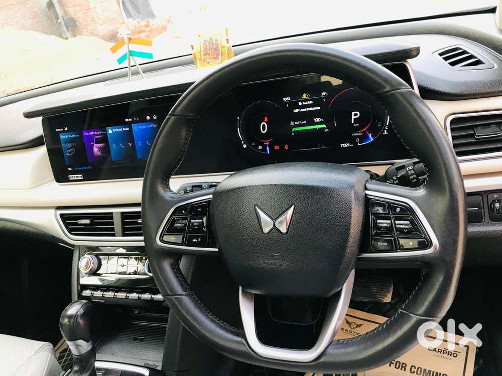 Mahindra Xuv700 2.2 Ax 7 Diesel At Str, 2021, Diesel