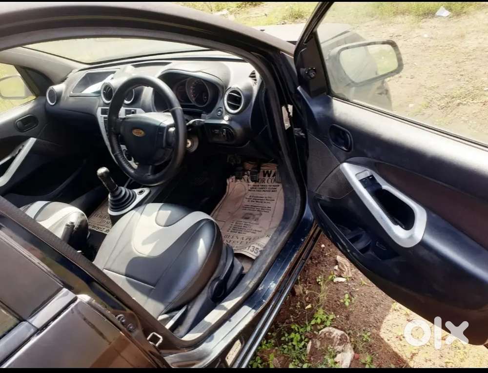 Ford Figo 2012 Petrol 98575 Km Driven