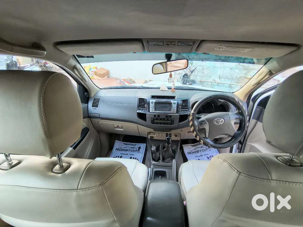 Toyota Fortuner Legender 2012 Diesel 140000 Km Driven