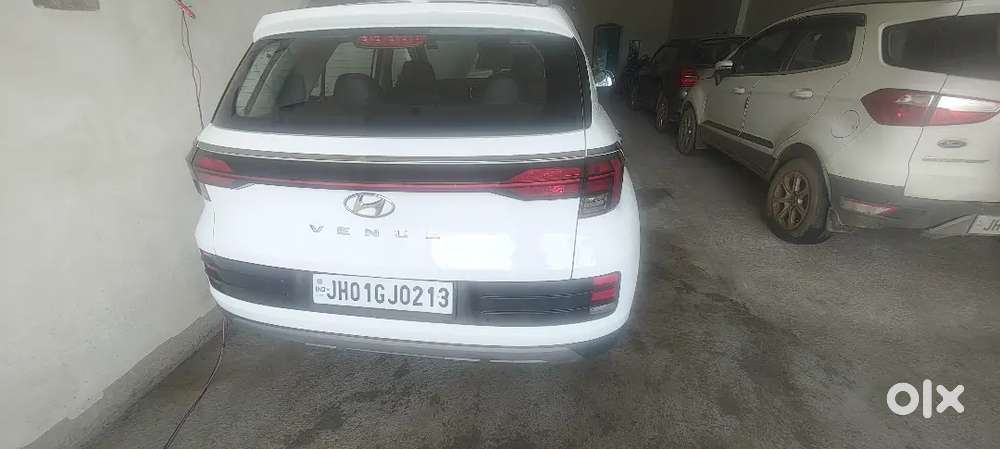 Hyundai New Venue Petrol S+ Manual 2025 November(7 Months Old )
