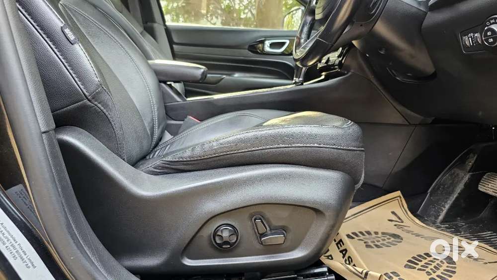 Jeep Compass 2.0 S(02) At 2023 (dual Tone)