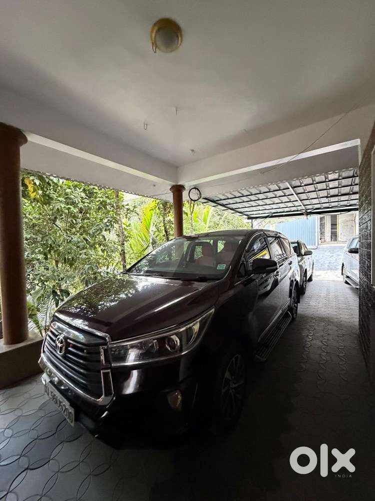 Toyota Innova Crysta 2016