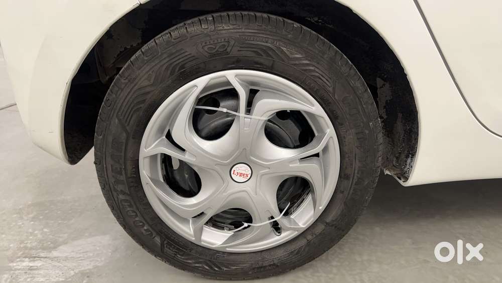 Hyundai Eon Magna, 2015, Petrol