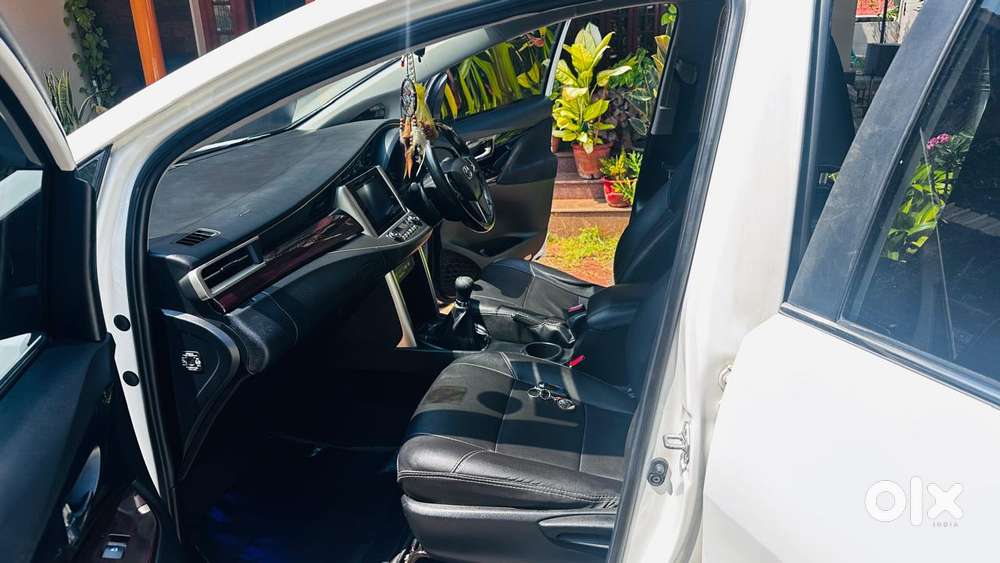 Toyota Innova Crysta 2.4 V 7 Str, 2017, Diesel