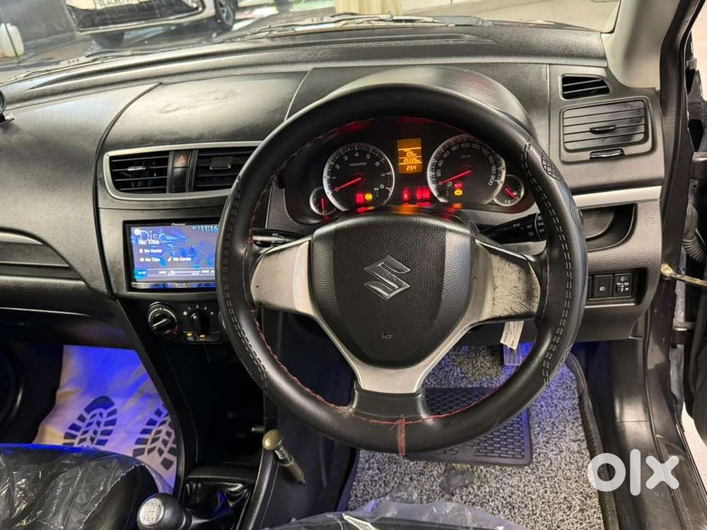 Maruti Suzuki Swift 2015 Petrol 25000 Km Driven With Service Record