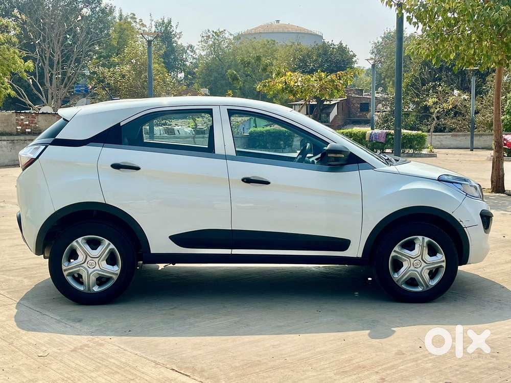Tata Nexon 1.2 Revotron Xma Amt, 2019, Petrol
