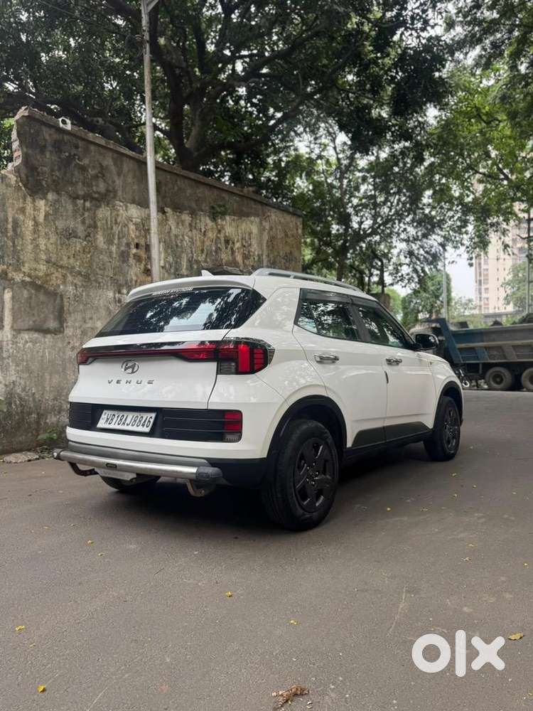 Hyundai Venue 2023 Petrol Good Condition