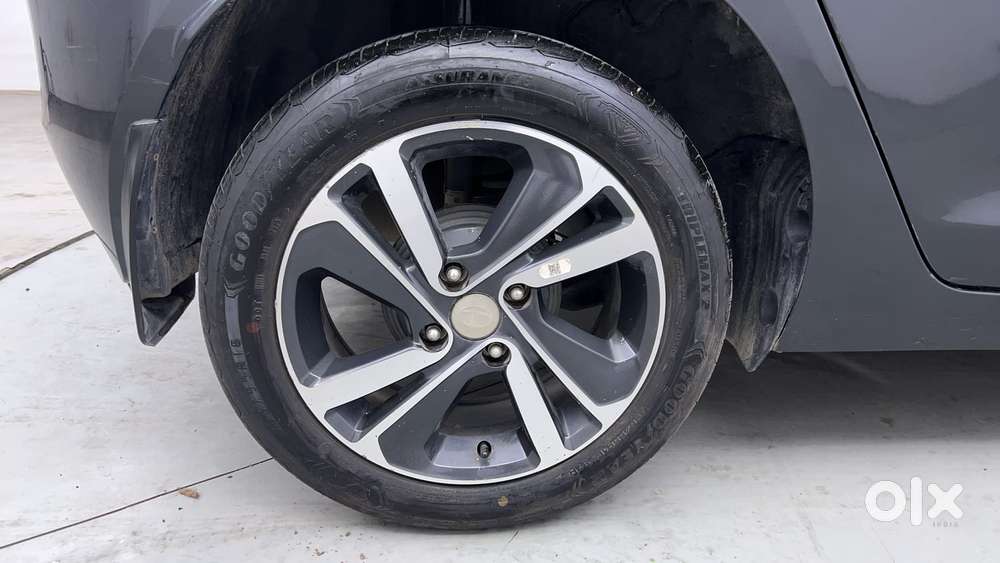 Tata Altroz Xz, 2021, Petrol