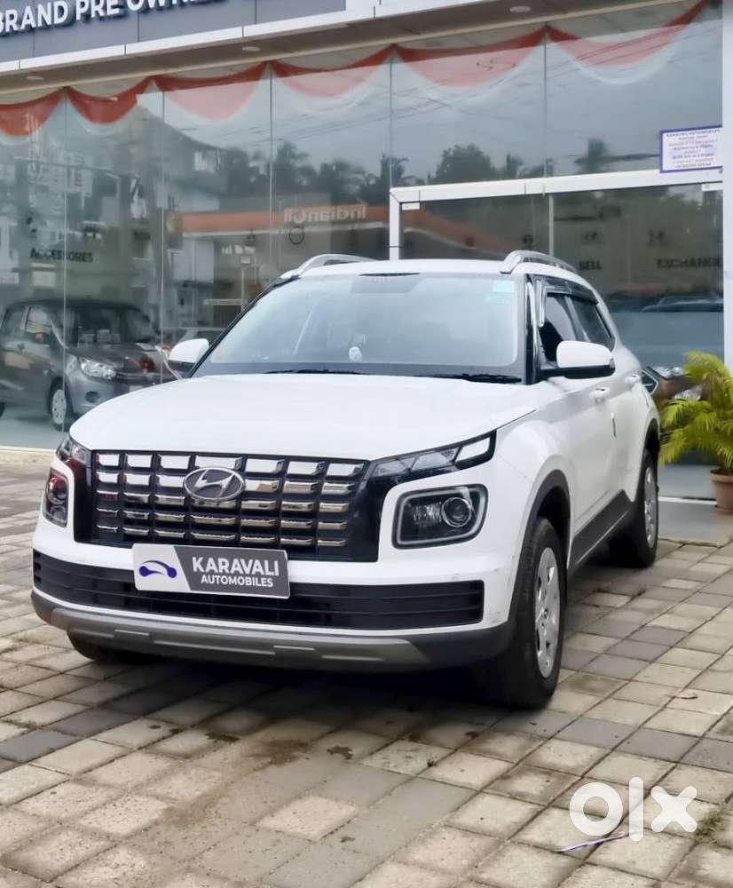 Hyundai Venue 1.2 S (o), 2022, Petrol