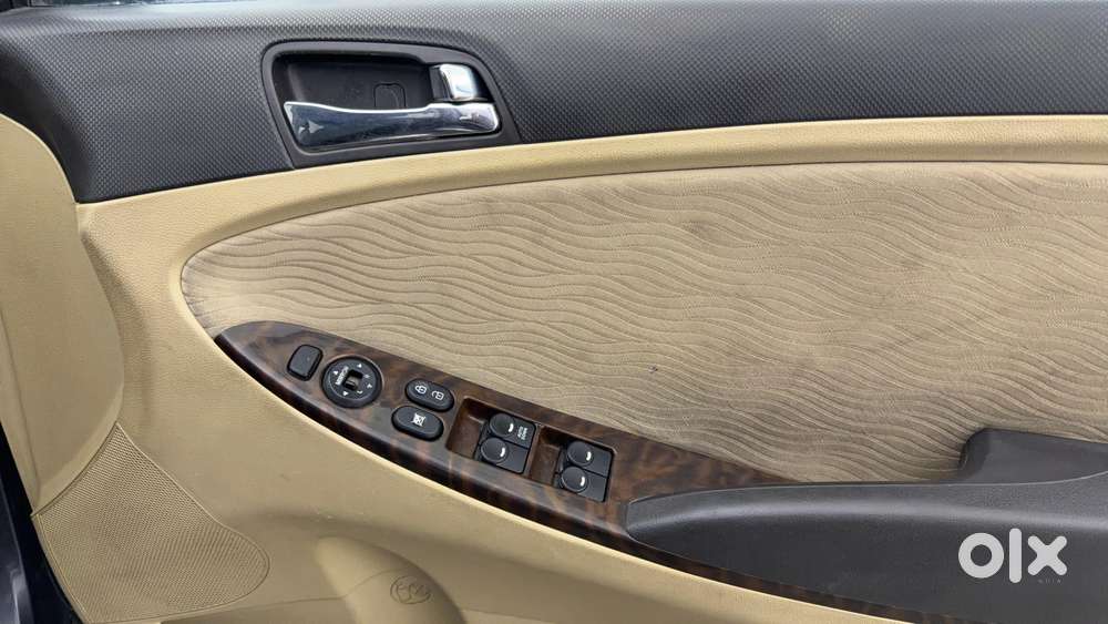 Hyundai Verna Fluidic 1.6 Vtvt Sx, 2014, Petrol