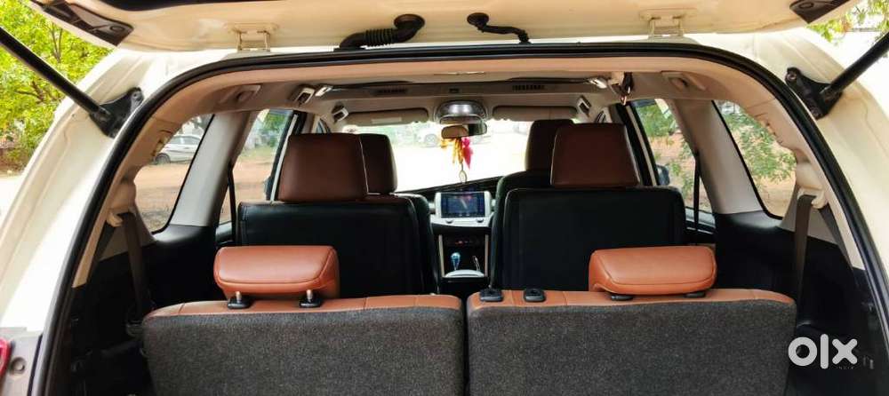 Toyota Innova Crysta, 2017