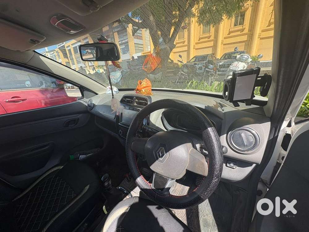 Renault Kwid Car 2016 White Petrol/cng