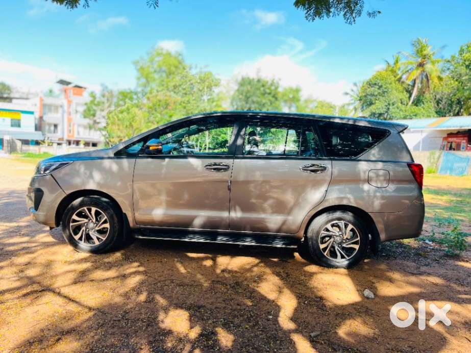 Toyota Innova Crysta [2020-ongoing] 2.4 Gx At 8 Str, 2021, Diesel