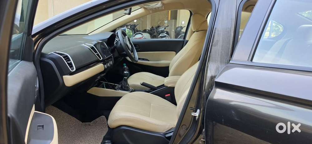 Honda City 1.5 V 2022