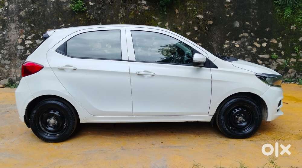 Tata Tiago 1.2 Revotron Xt, 2020, Petrol