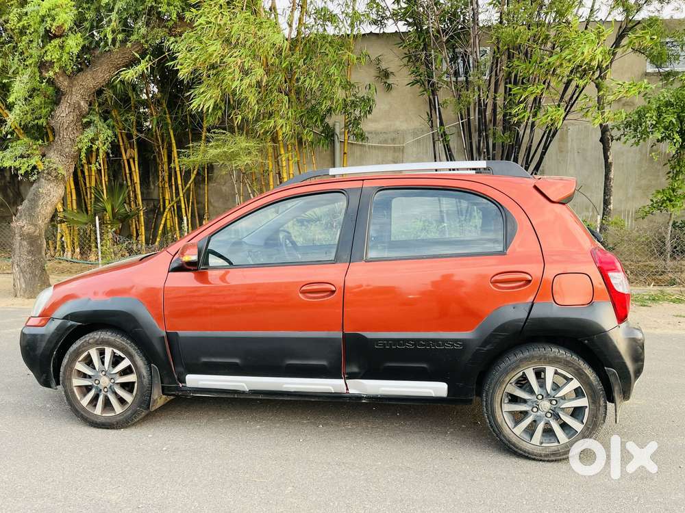 Toyota Etios Cross 1.2l G, 2015, Petrol