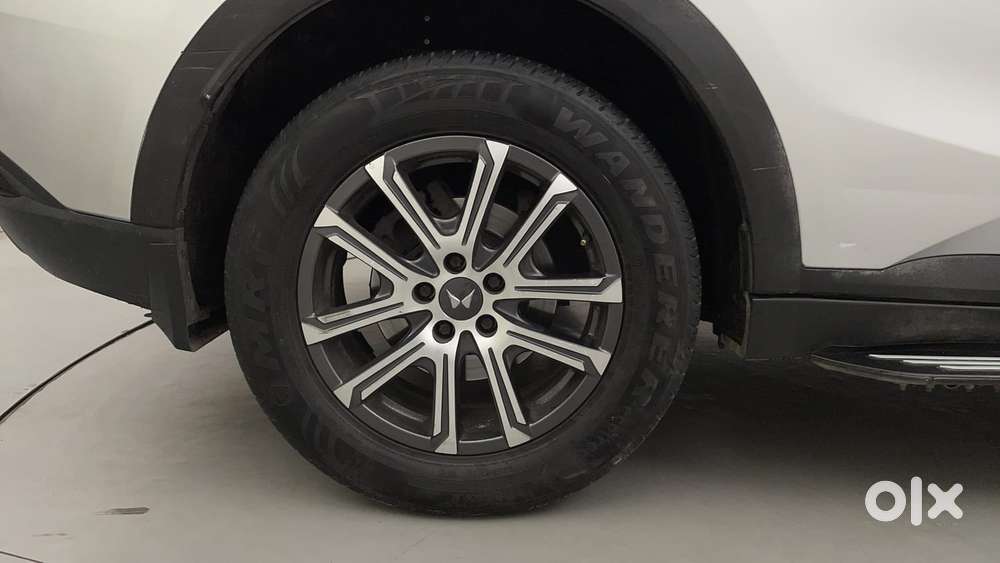 Mahindra Xuv700 2.0 Ax 7 Petrol At Luxury Pack Str, 2022, Petrol