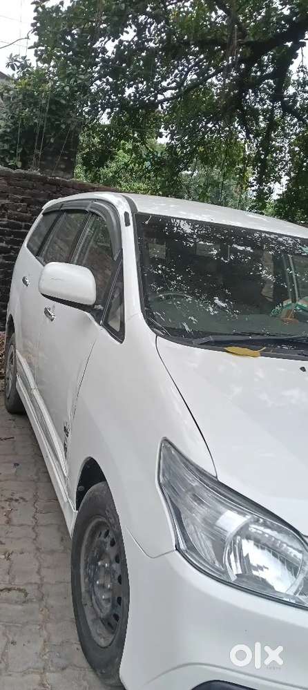 Toyota Innova 7 Str 2014