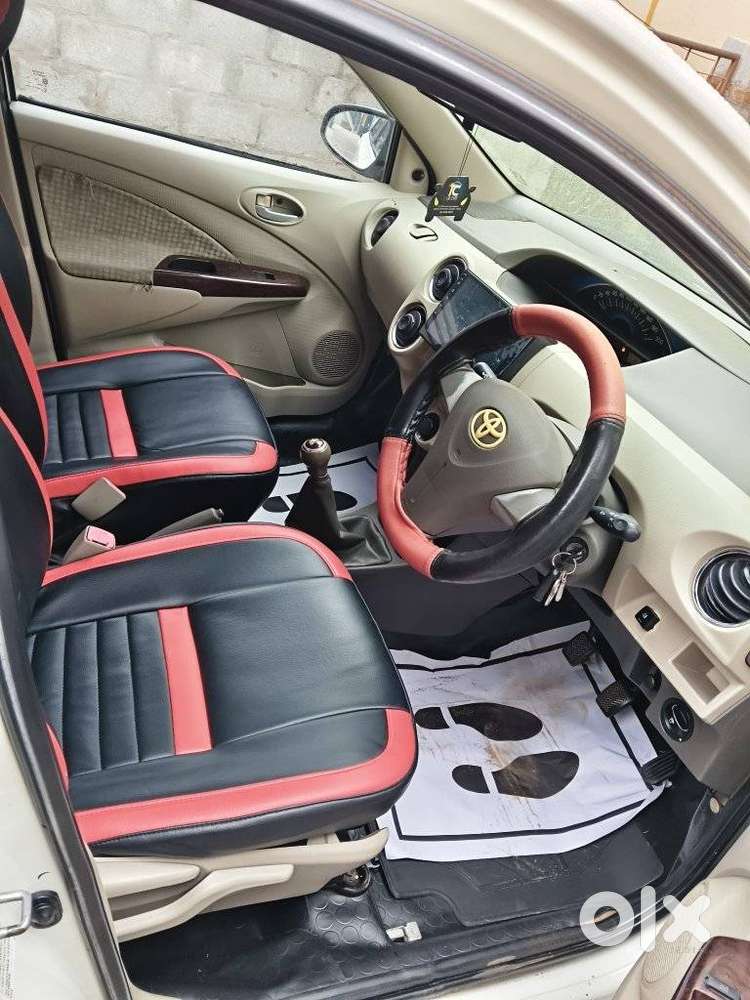 Toyota Etios Liva, 2013, Petrol