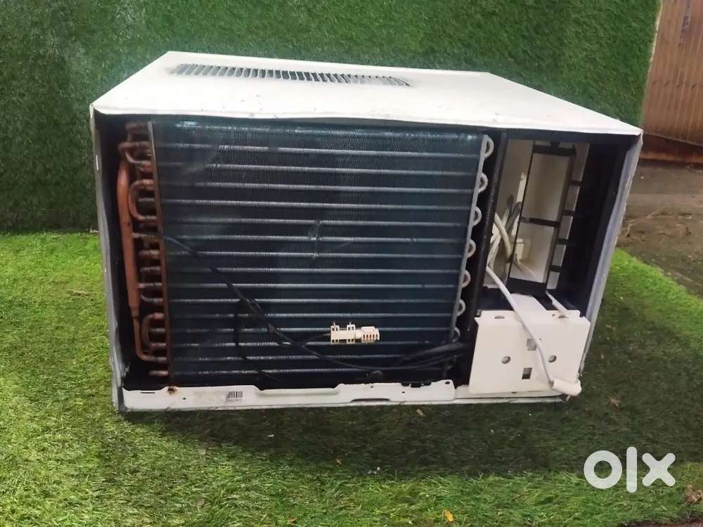 Hitachi window AC 1 ton full working with warranty
