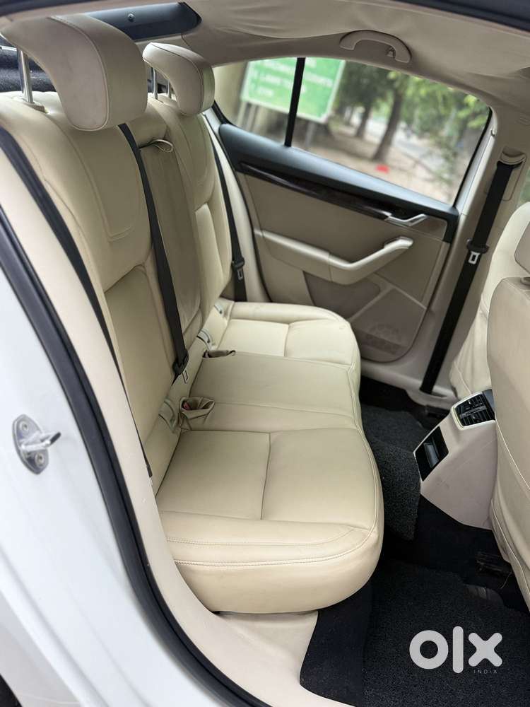 Skoda Octavia Elegance 2.0 Tdi At, 2014, Diesel