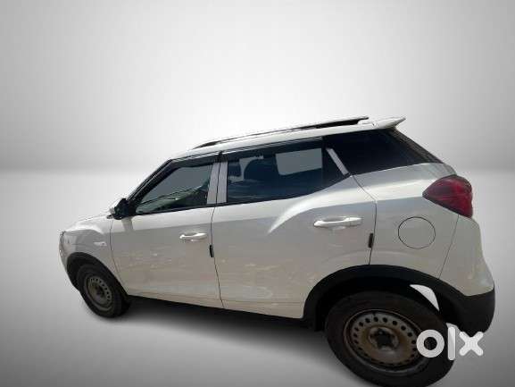 Mahindra Xuv300 W4, 2023, Petrol