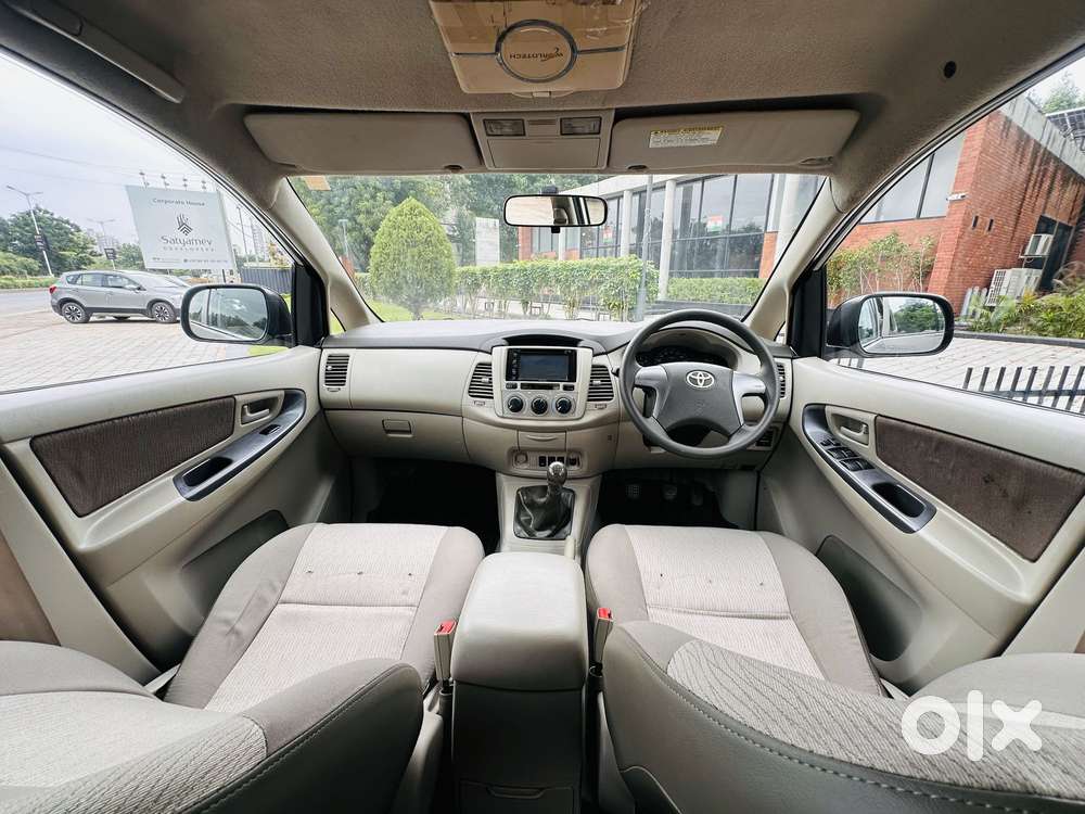 Toyota Innova 2.5 Gx 8 Str Bs-iii, 2015, Diesel