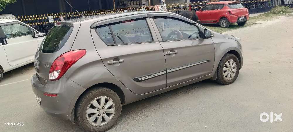 Hyundai New I20 2013 Diesel 125000 Km Driven
