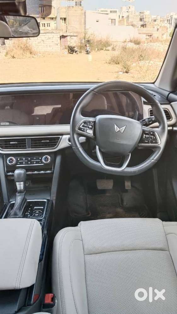 Mahindra Xuv700 2.2 Ax 7 Diesel At Luxury Pack Str, 2024, Diesel