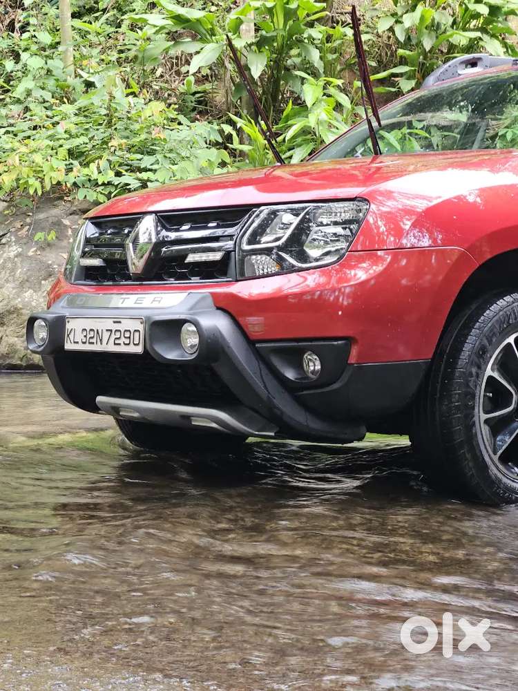 Low Km, Proper Service Renault Duster Petrol 2018-2019 Registration