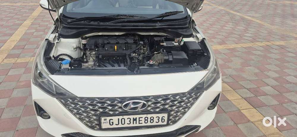 Hyundai Verna 1.5 Sx (o) Petrol Mt, 2022, Petrol