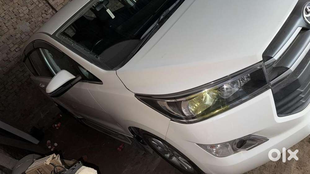 Toyota Innova Crysta 2018 Diesel Well Maintained