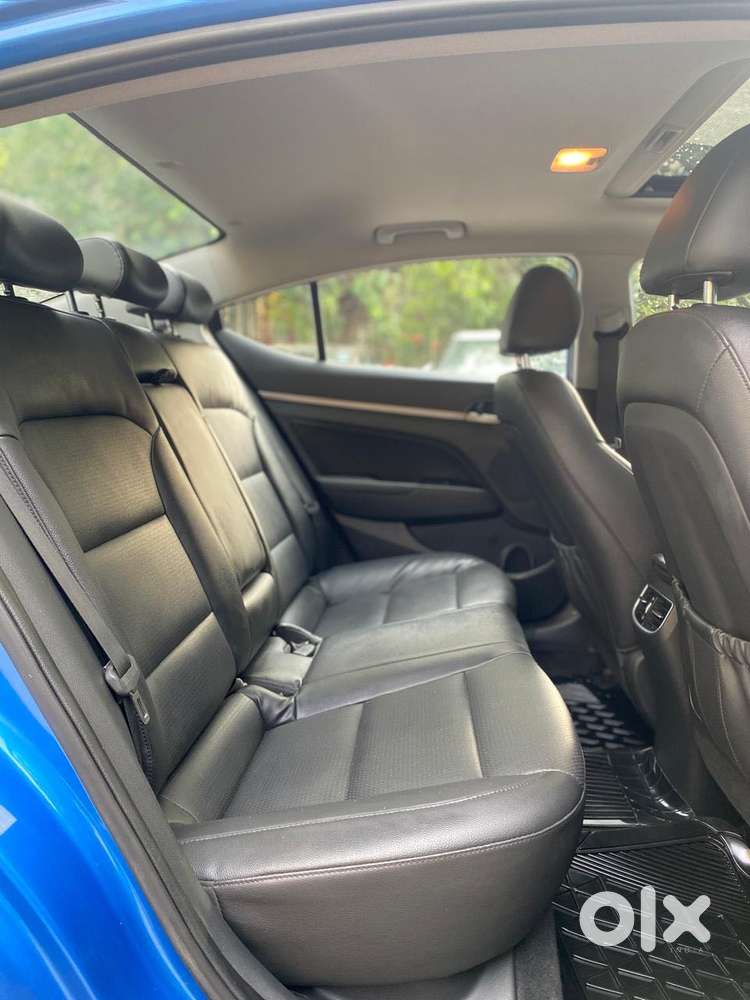 Hyundai New Elantra [2016-2019] 1.6 Crdi Sx (o) Mt, 2017, Diesel