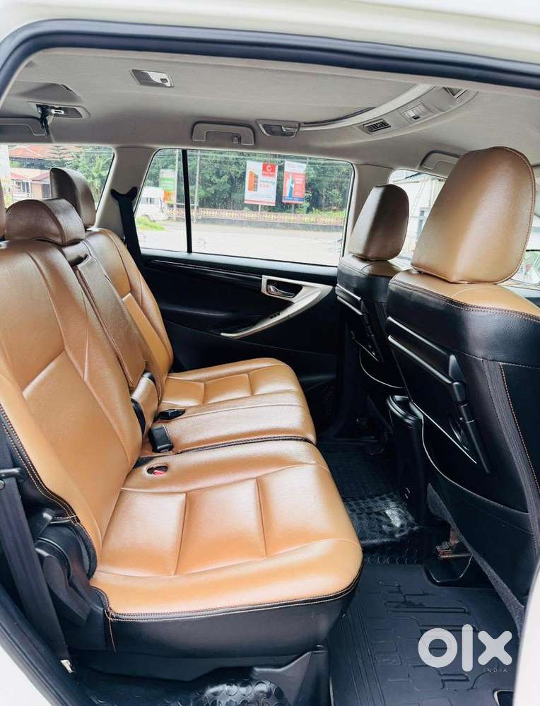 Innova Crysta 2.4v