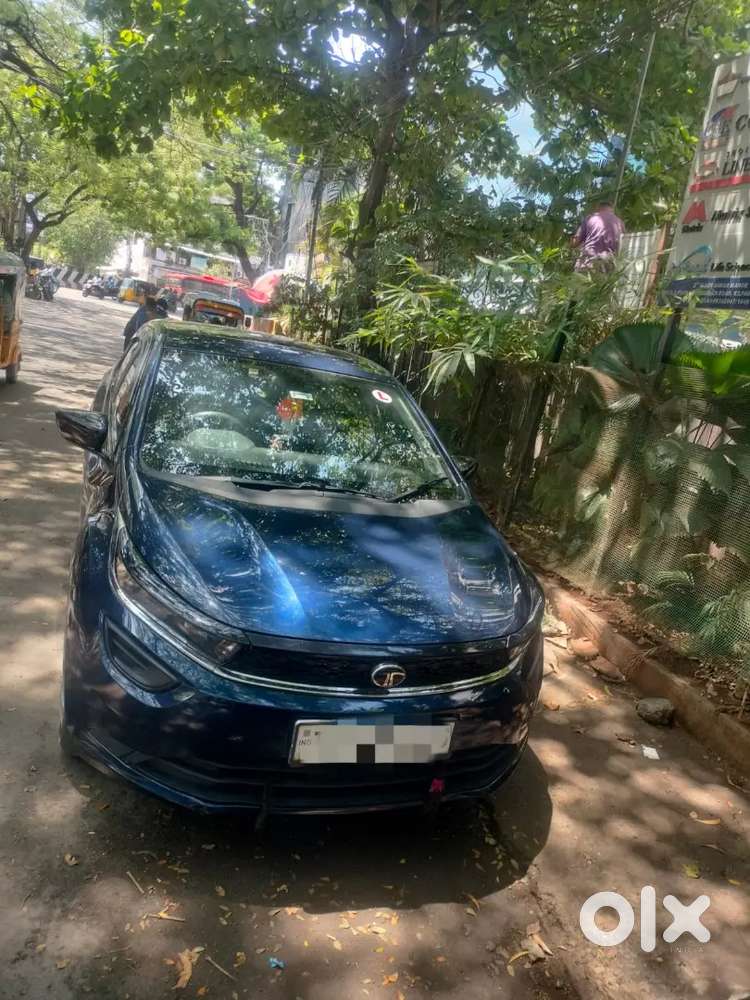 Tata Altroz With Sunroof Xm(direct Owner) 2024 Model