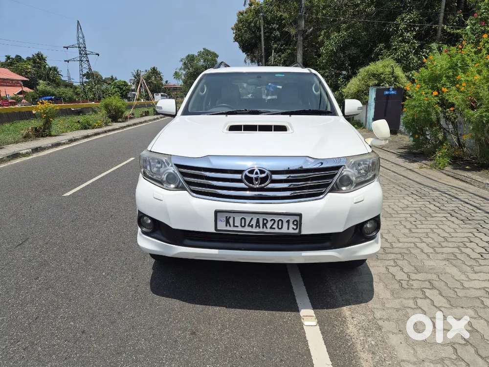 Toyota Fortuner Legender 2012 Suv