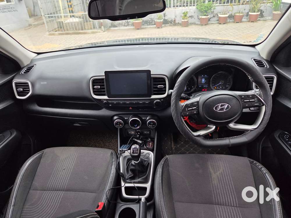 Hyundai Venue Sx (o) Mt 1.5 Diesel, 2021, Diesel