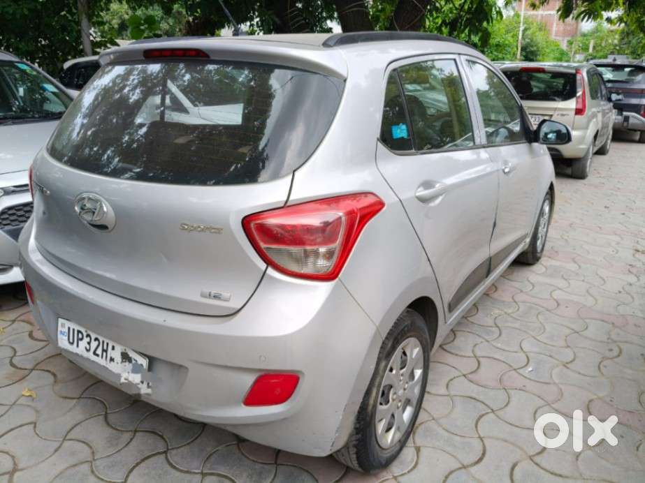 Hyundai Grand I10 Nios Sportz, 2016, Petrol