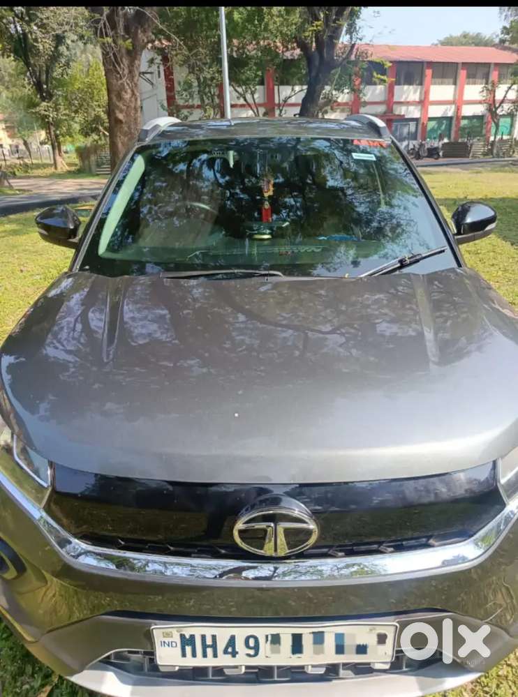 Tata Nexon Xz+ Hs Dual Tone Only 37400 Km Driven