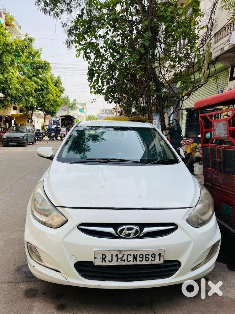 Hyundai Fluidic Verna Petrol+cng 2011