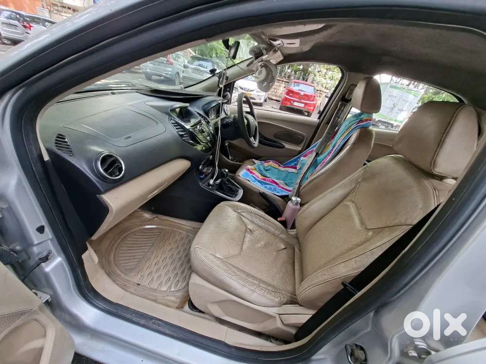 Ford Aspire Titatinium Blu 2016