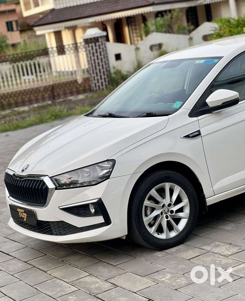 Skoda Slavia Ambition 1.5l Tsi Mt, 2022, Petrol
