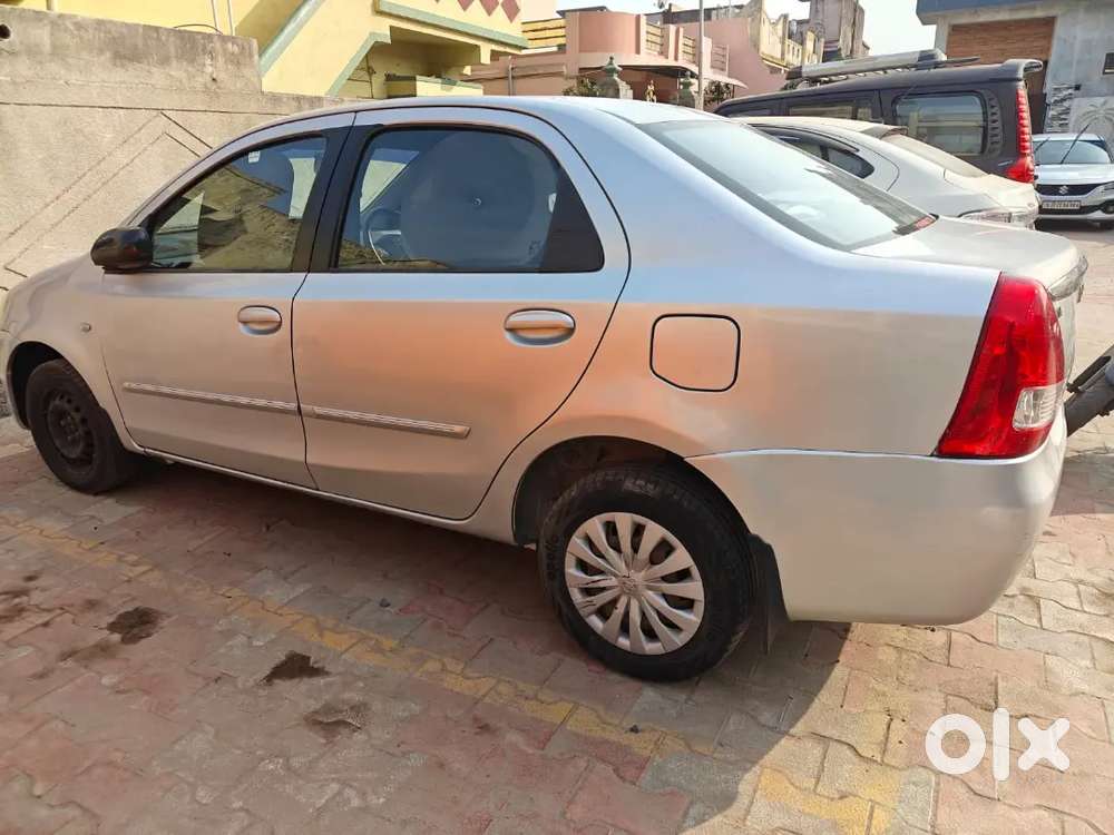 Toyota Etios Petrol Manual 2011 Variant