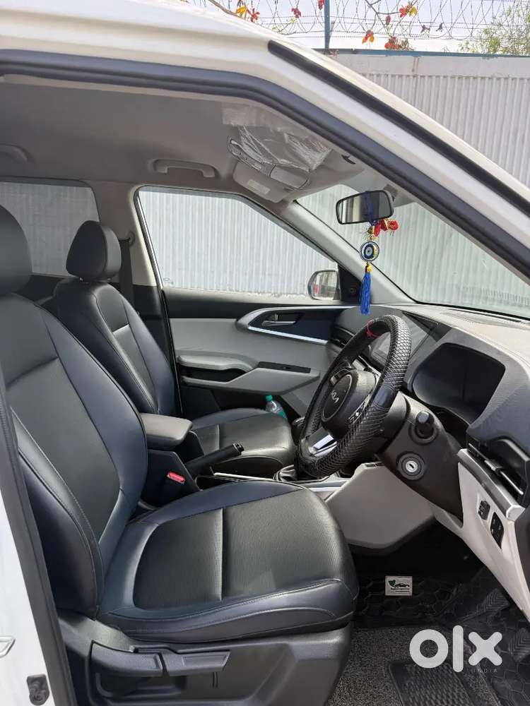 Kia Carens 2023 Cng & Hybrids 42000 Km Driven