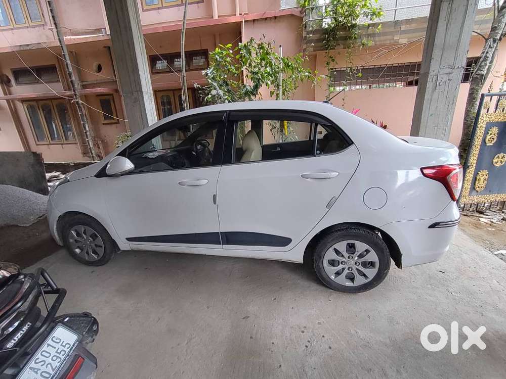 White Colour Hyundai Xcent Like Brand New Condition For Sale.