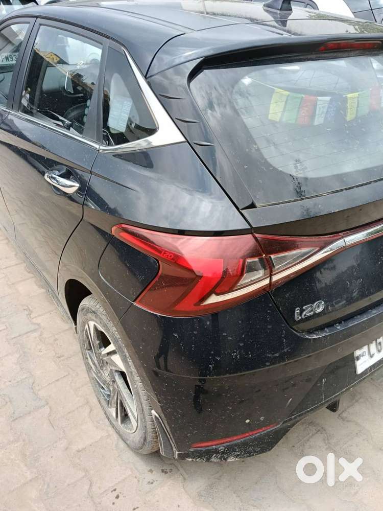 I20 Manual (asta) - 31000 Km Driven