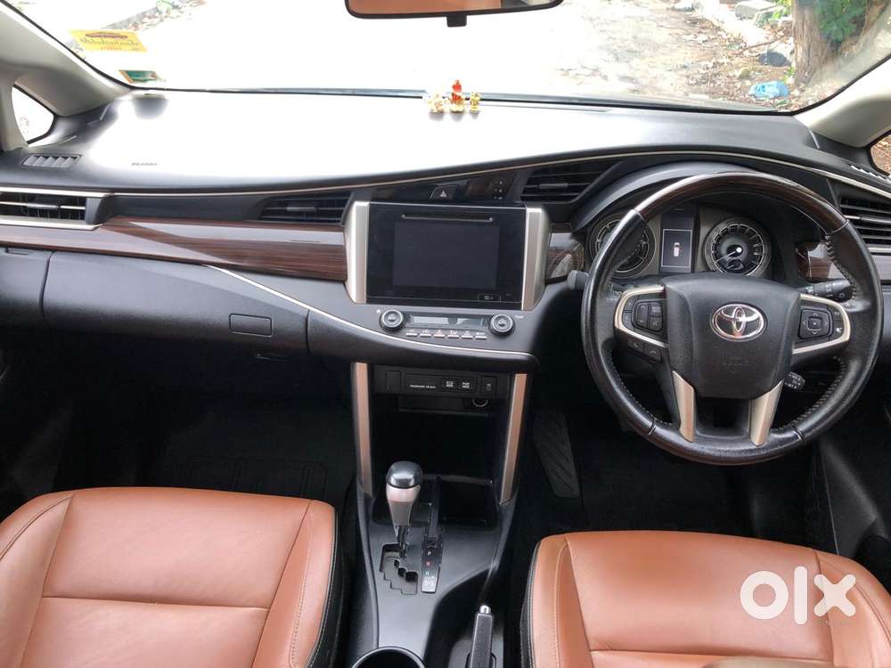 Toyota Innova Crysta 2.8z Automatic, 2017, Diesel