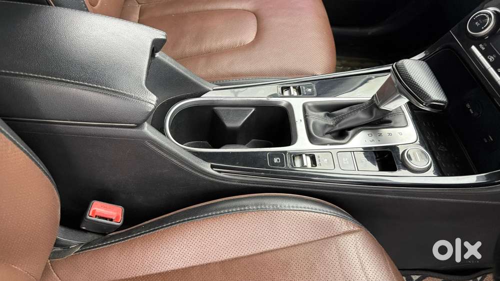 Hyundai Alcazar 2.0 Signature (o) Petrol At 6 Str, 2021, Petrol