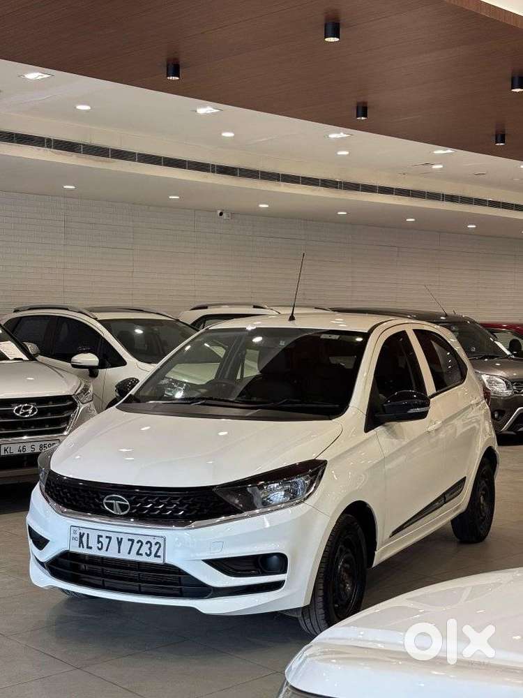 Tata Tiago 1.2 Revotron Xt Rhythm, 2022, Petrol